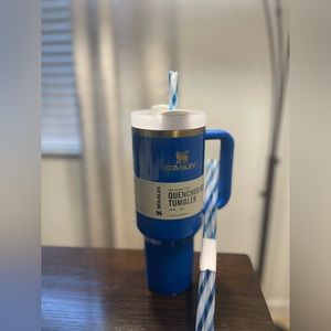 Stanley Arctic Twist The quencher H2.0 Flowstate Tumbler | 40 OZ